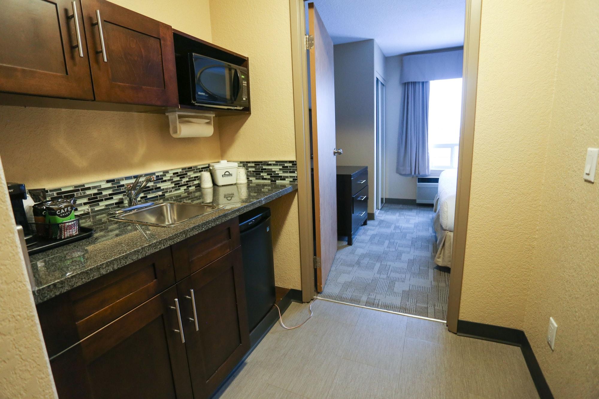 Days Inn By Wyndham Calgary Airport Kültér fotó
