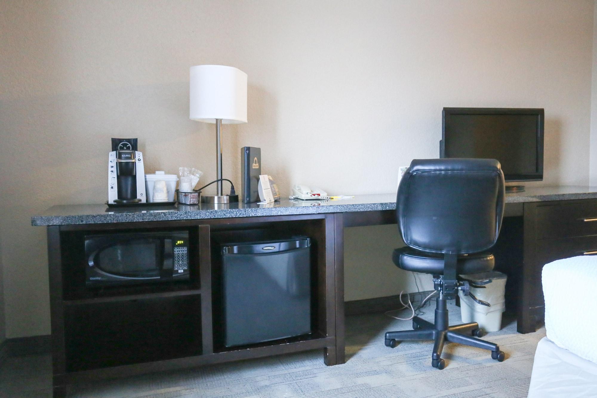 Days Inn By Wyndham Calgary Airport Kültér fotó