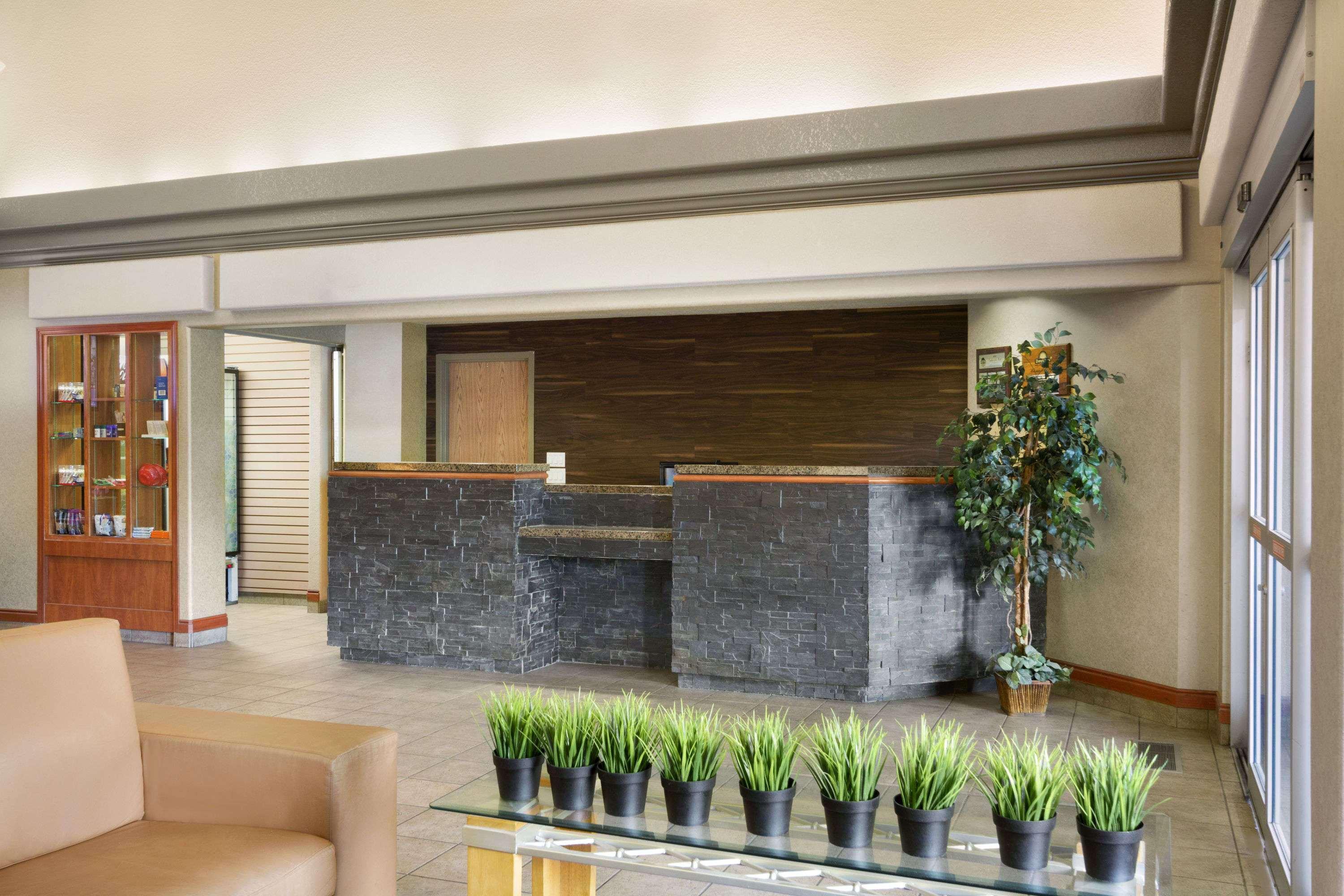 Days Inn By Wyndham Calgary Airport Kültér fotó