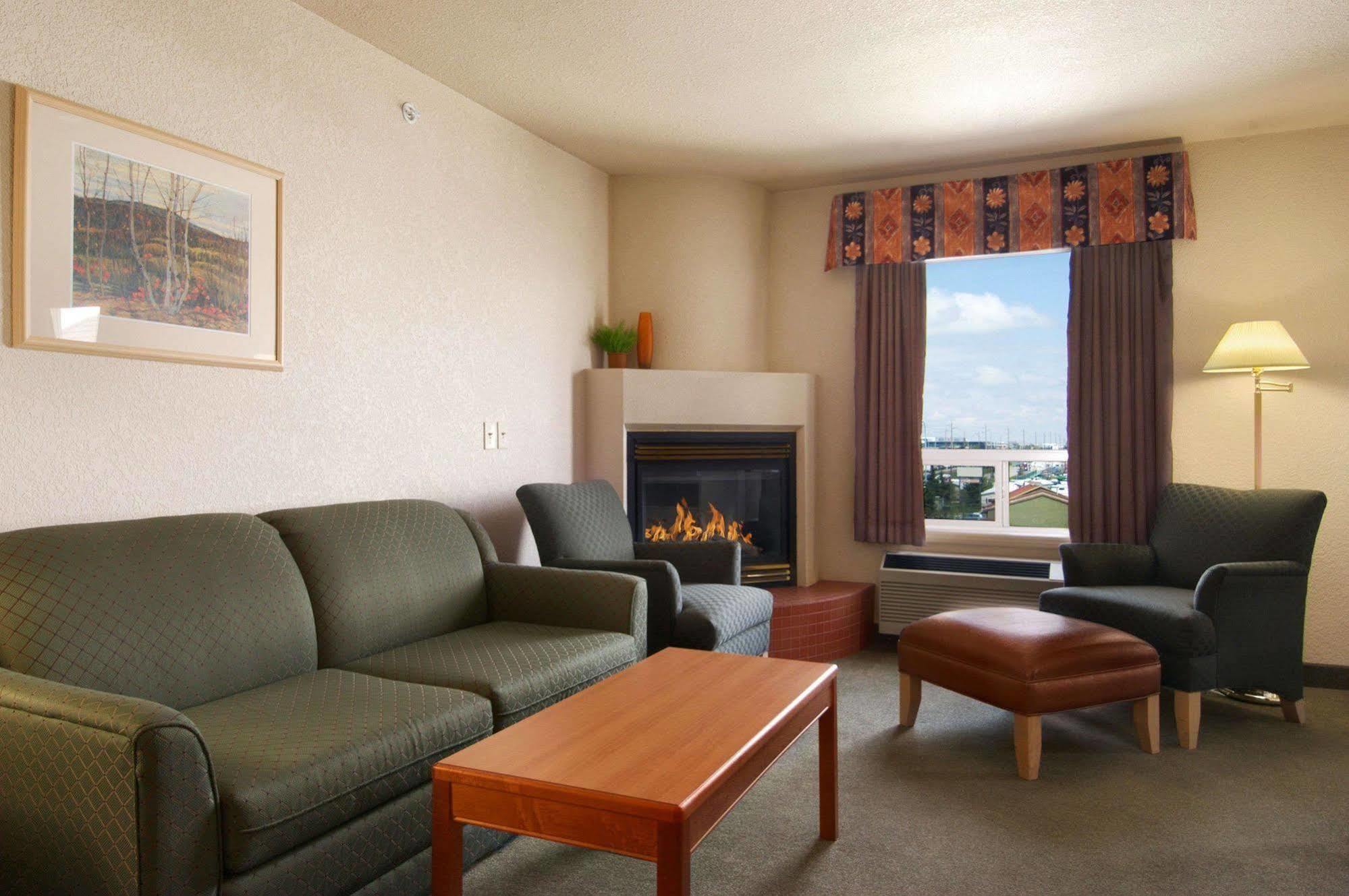 Days Inn By Wyndham Calgary Airport Szoba fotó