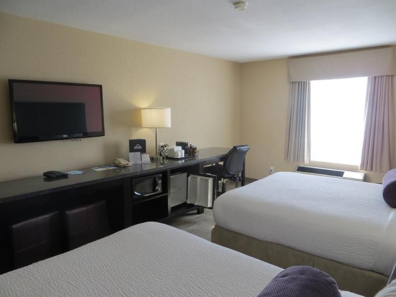 Days Inn By Wyndham Calgary Airport Kültér fotó